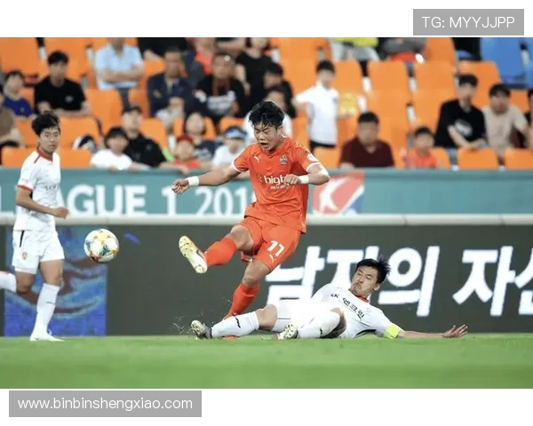 韩国杯半场战报 具本哲抢点破门 江原FC暂时领先大邱FC1-0